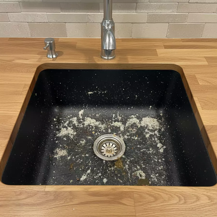 Čistič granitových dřezů